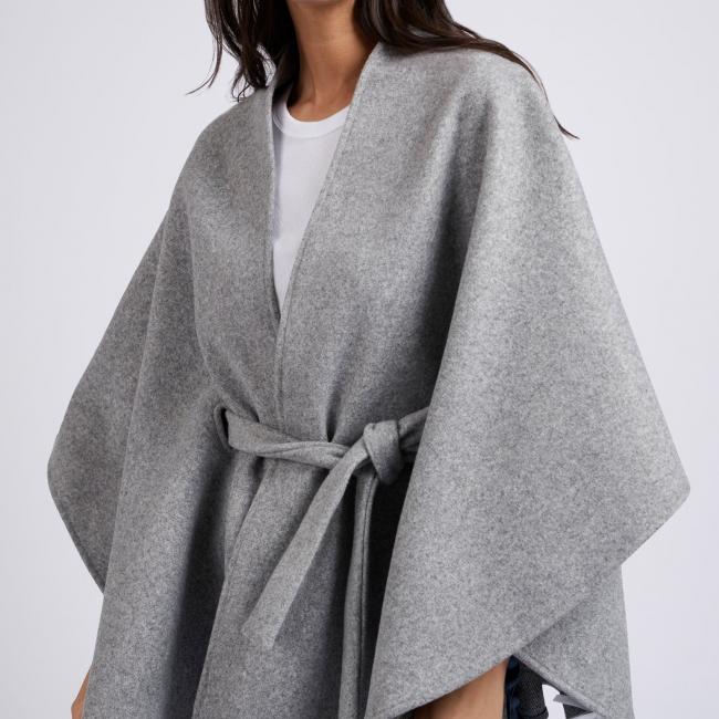 Poncho souple, manches larges, col V et ceinture à nouer