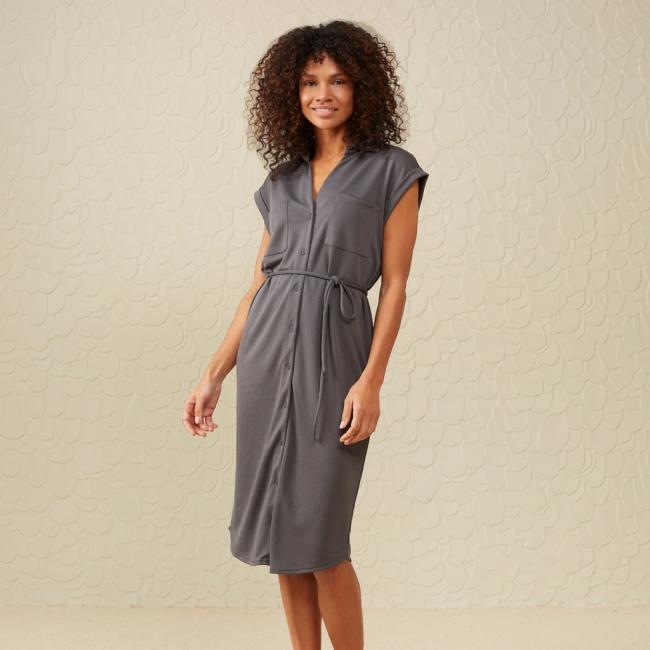 Robe débardeur à boutons, poches et ceinture amovible