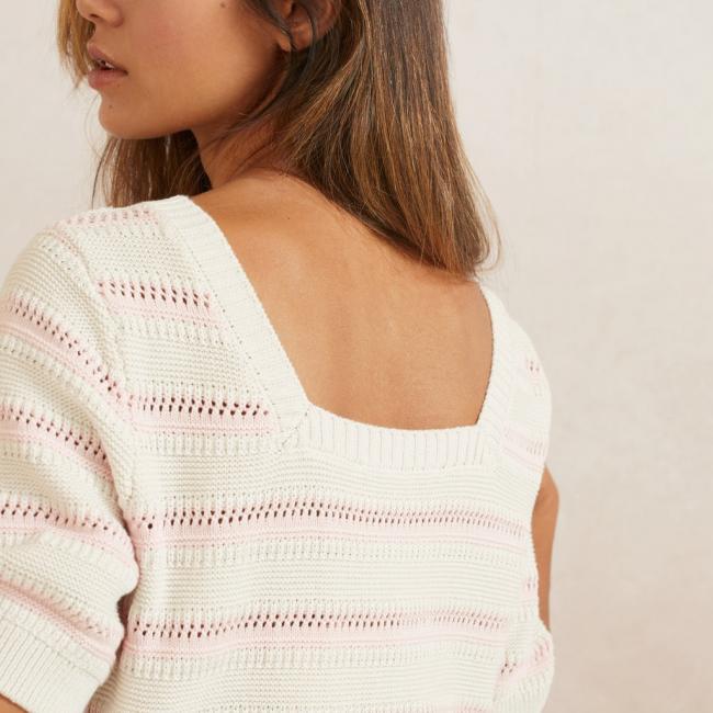 Pull col bateau, demi-manches et rayures texturées