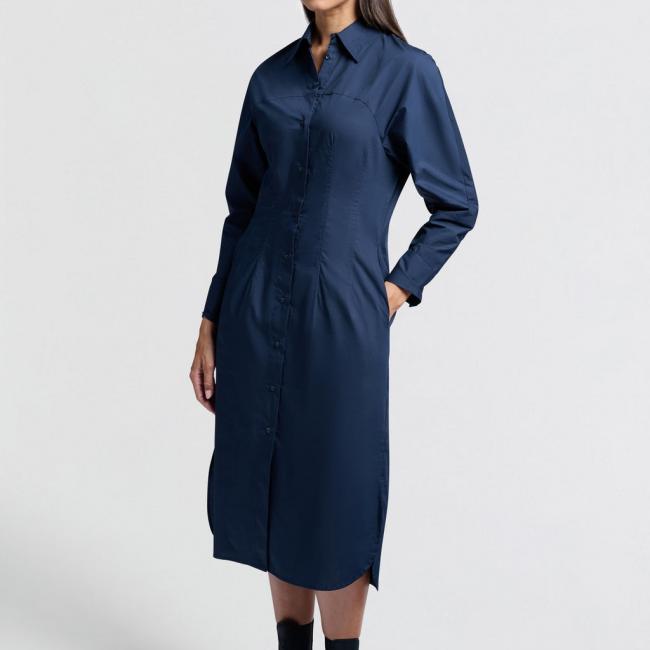 Robe chemise coupe midi avec boutons, col et manches longues